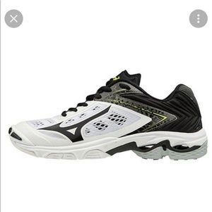 Mizuno Wave Lightening Volleyball Shoe
